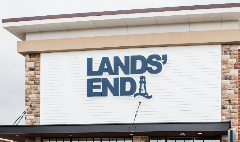 Lands’ End Yıllık Kâr Tahminini Yükseltti