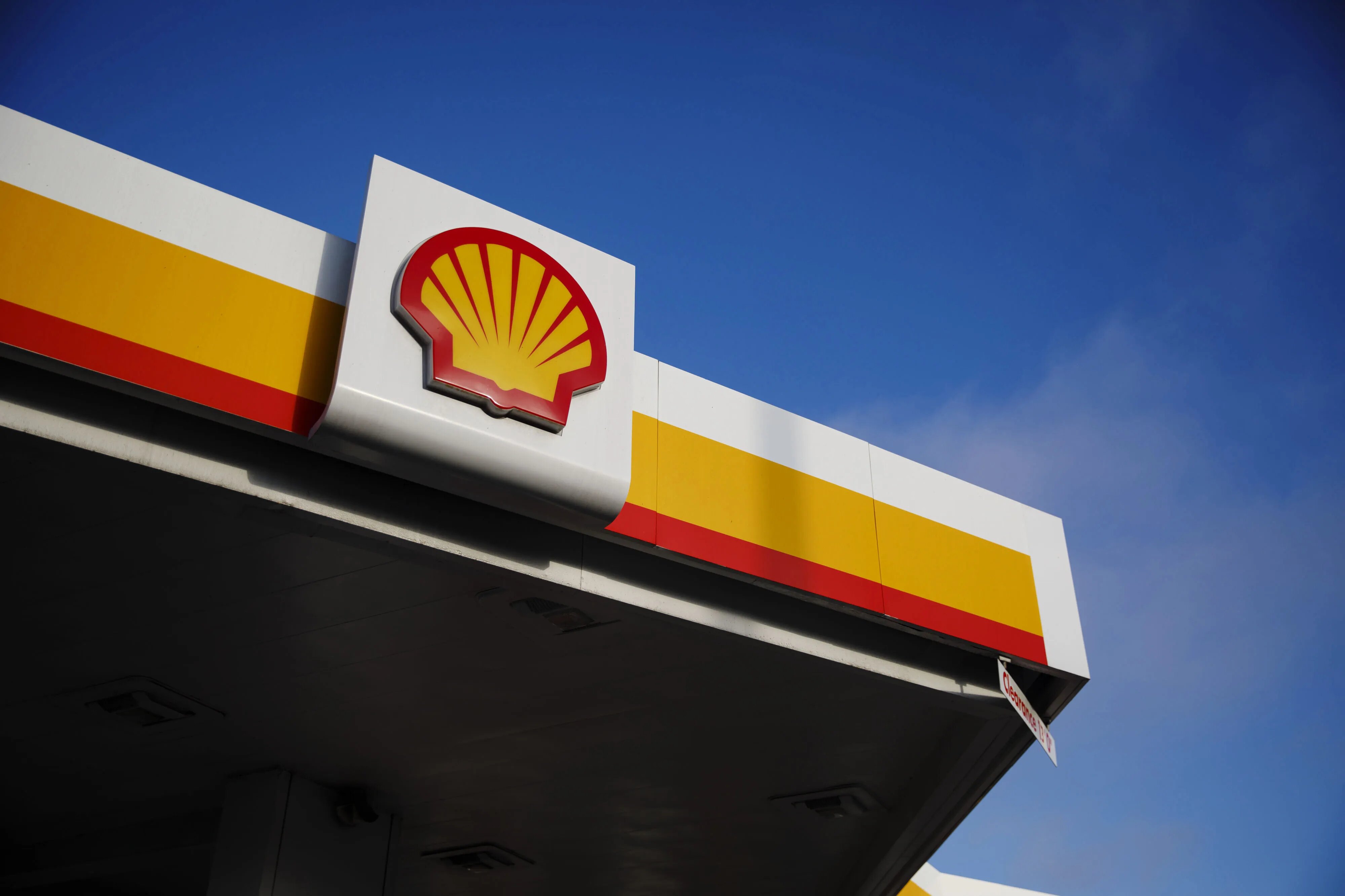 Shell, üçüncü çeyrek üretim tahminlerini yükseltti